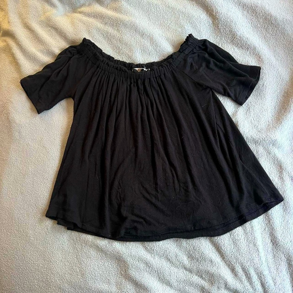 Black off-the-shoulder flowy top
